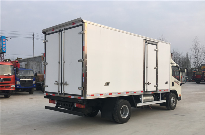解放虎V 5.2米冷藏車(chē)