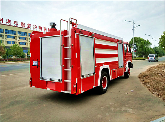 6噸東風153 水(shuǐ)罐消防車(chē)