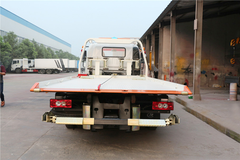 福田歐馬可(kě)黃牌一拖二清障車(chē)