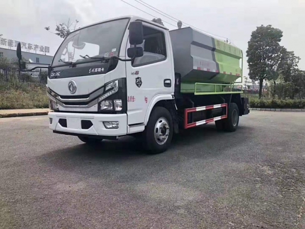 東風國六多(duō)利卡D6清洗車(chē)