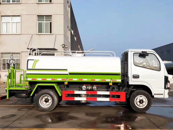國六 5方東風灑水(shuǐ)車(chē)